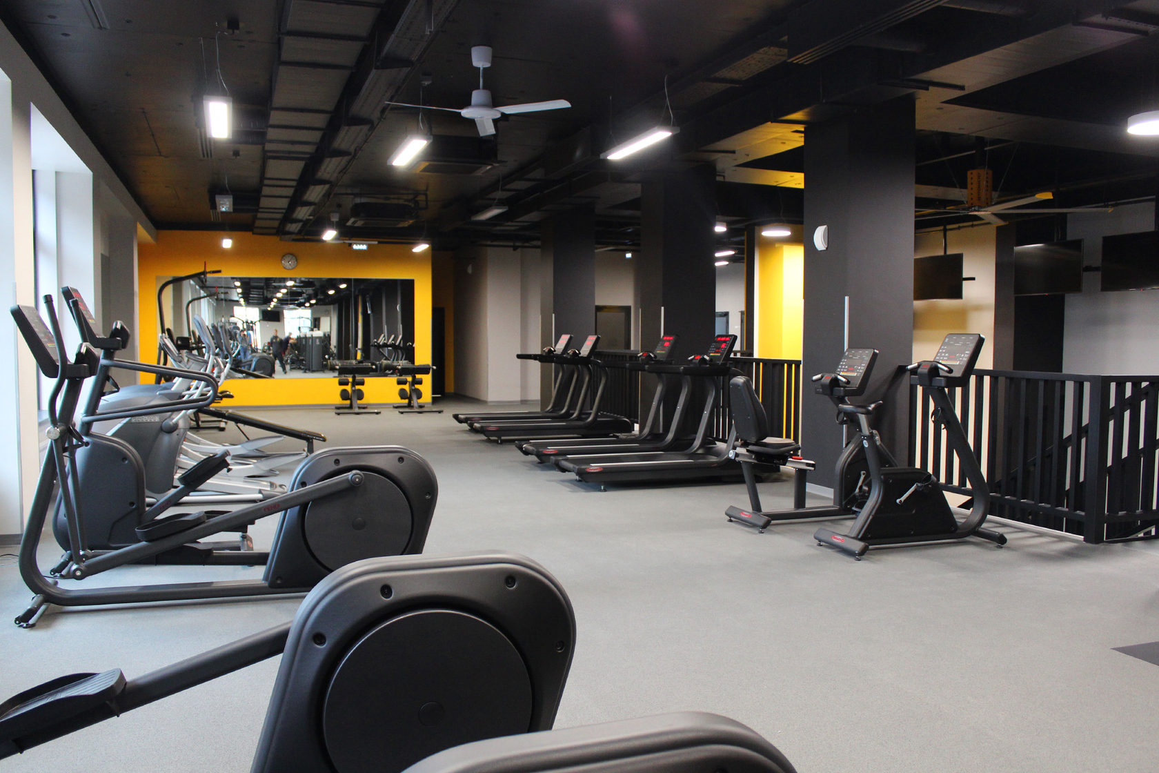 Фитнес-клуб «GOLD`S GYM» в Екатеринбурге